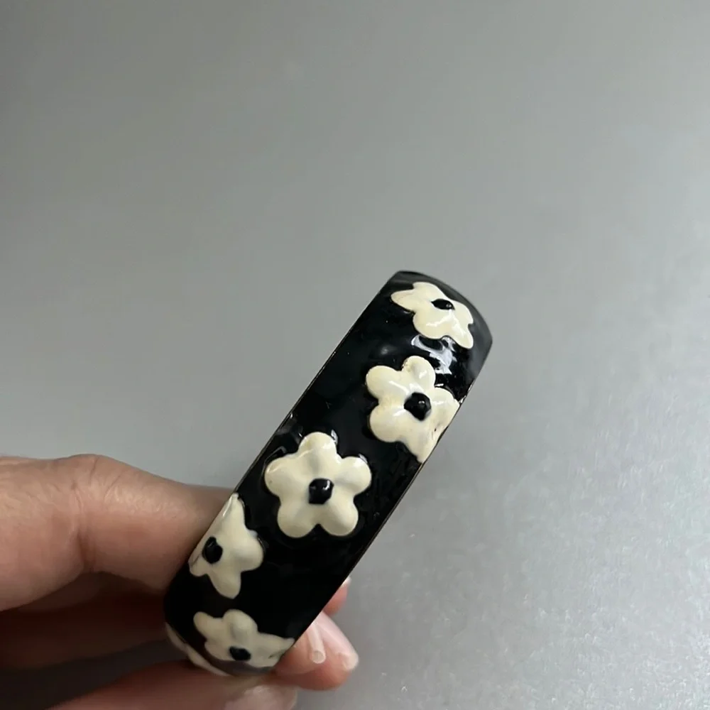 Retro Floral Print Chunky Bangle Bracelet